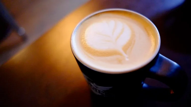 Tail-Cafe-featured